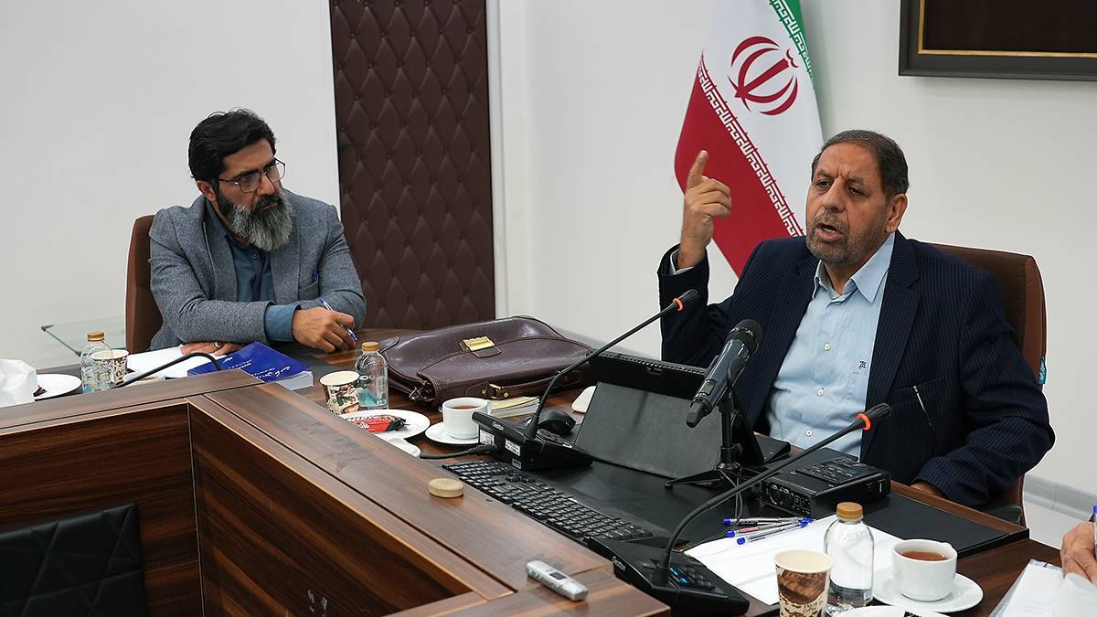 برنامه های تبیینی نقش اساسی در اجرای سیاست های کلی نظام دارد برنامه های تبیینی نقش اساسی در اجرای سیاست های کلی نظام دارد