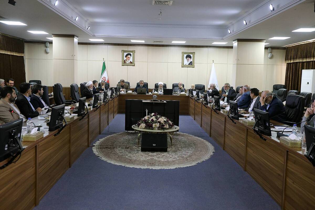 هیئت عالی نظارت مجمع تشخیص «اصلاح قانون بانک مرکزی» را مغایر سیاست‌های کلی ندانست